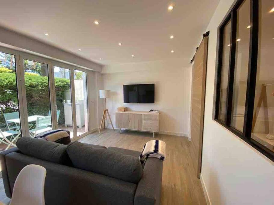 Appartement Le Coeur Du Cap D'antibes - Terrasse - Parking - Wifi Antibes